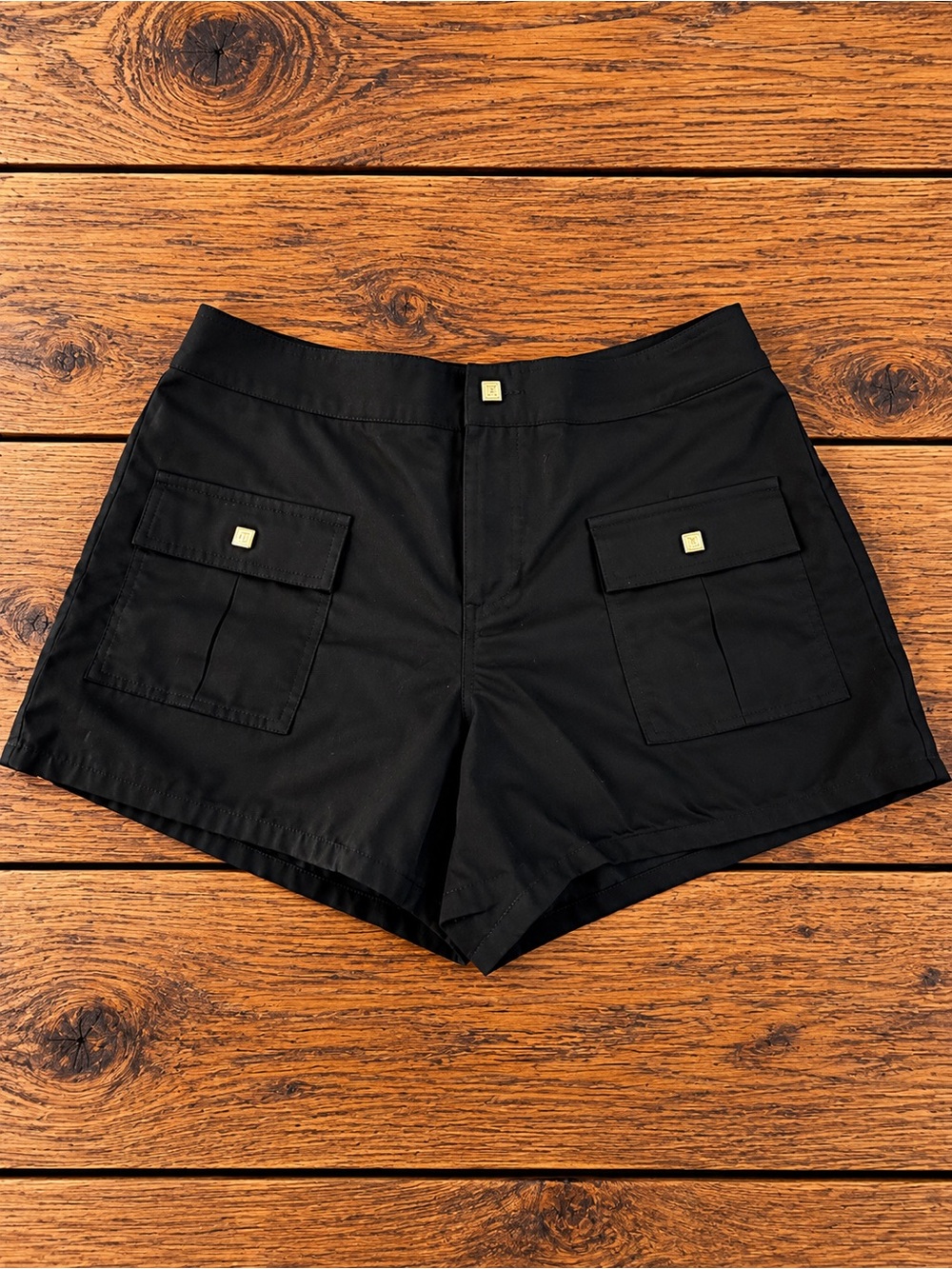 Liz Claiborne Black High Waisted Shorts Women’s Size 14 Gold Button Pockets